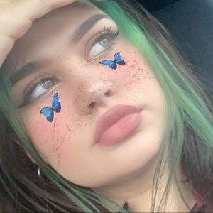 Meet your Posher, Alyson